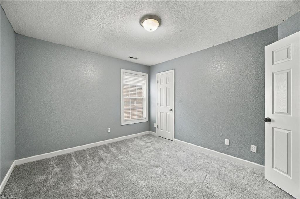 1940 Engle Ave Property Photo 18