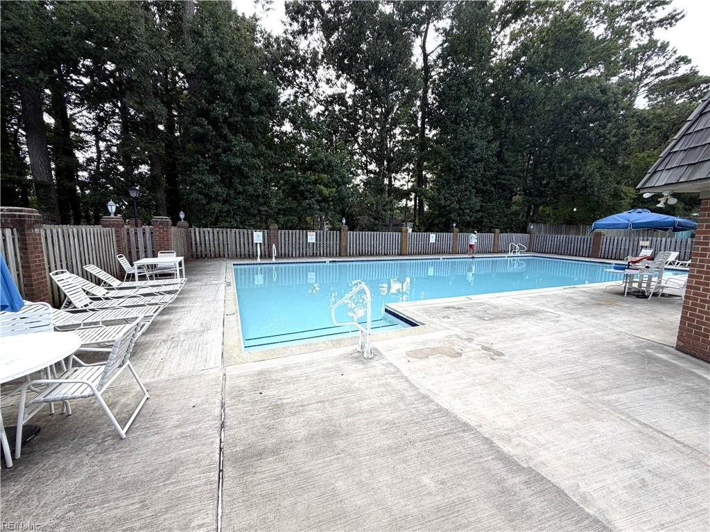 103 Saw Grass Bnd Property Photo 15