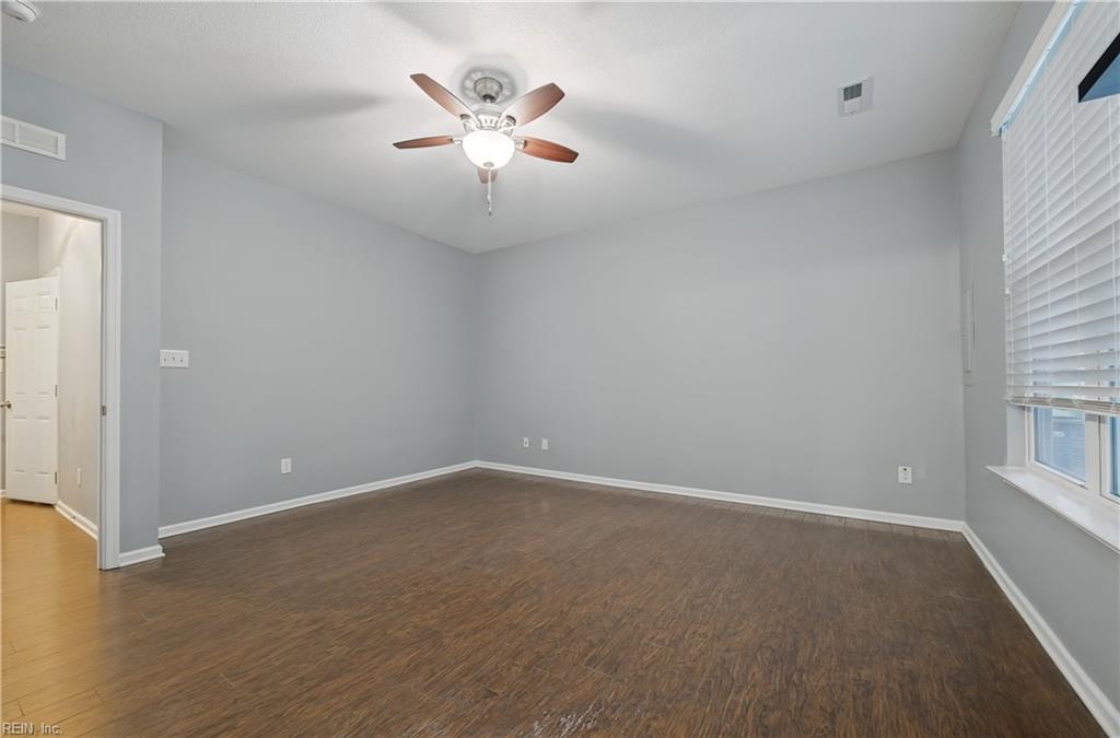 105 Prosperity Ct Property Photo 8