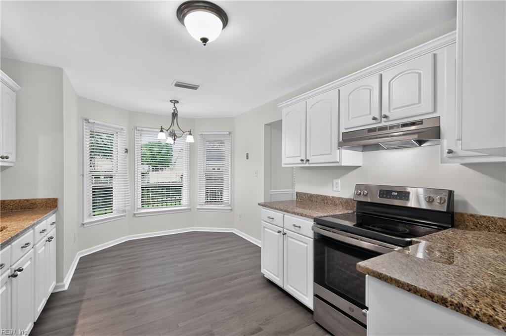 431 Warner Hall Pl Property Photo 5