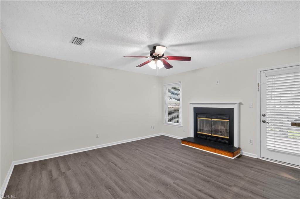 431 Warner Hall Pl Property Photo 9