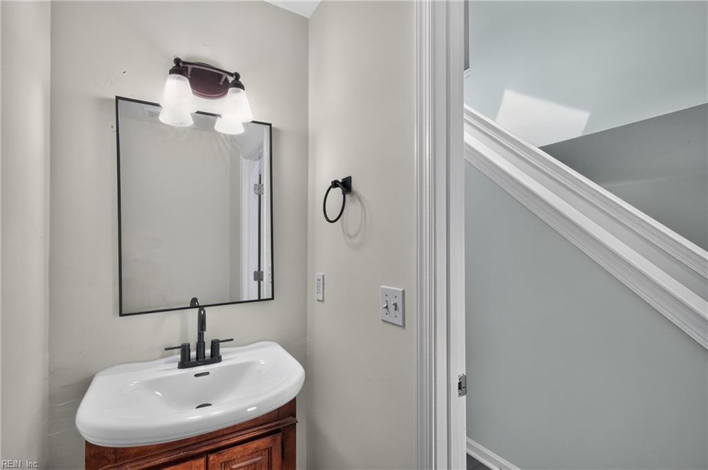 431 Warner Hall Pl Property Photo 14