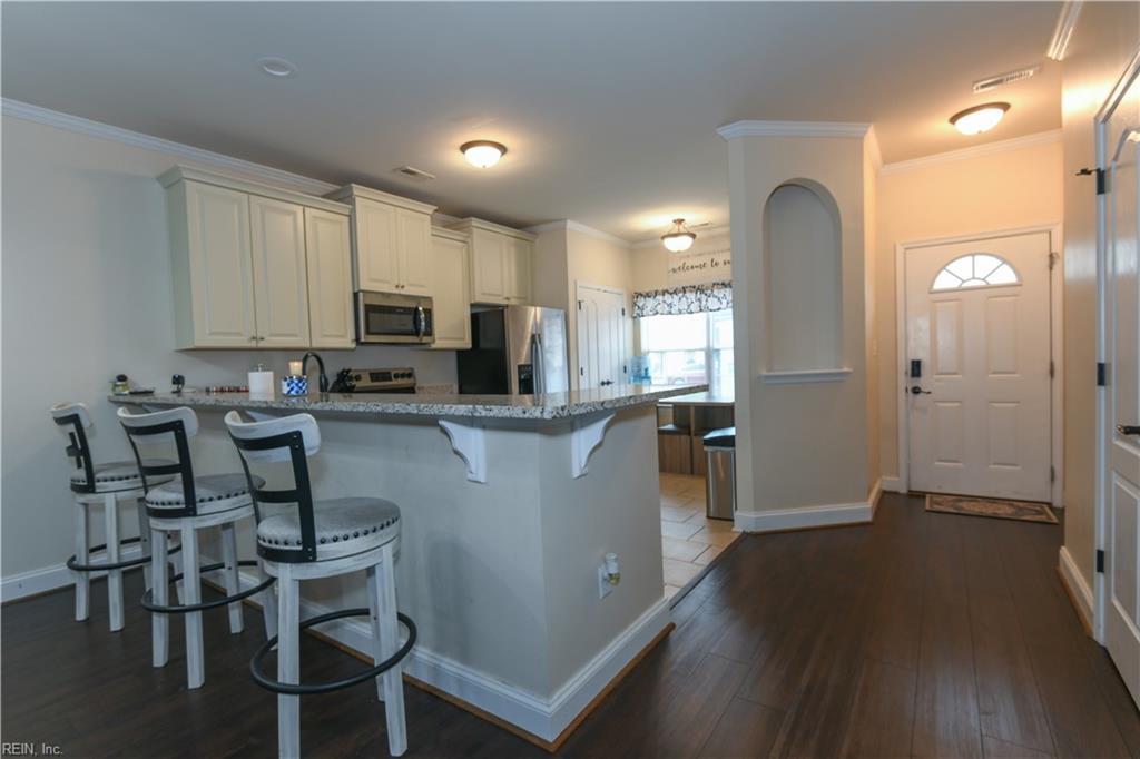 2825 Estella Way Property Photo 5