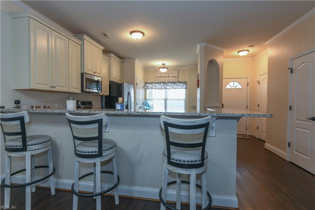 2825 Estella Way Property Photo 6