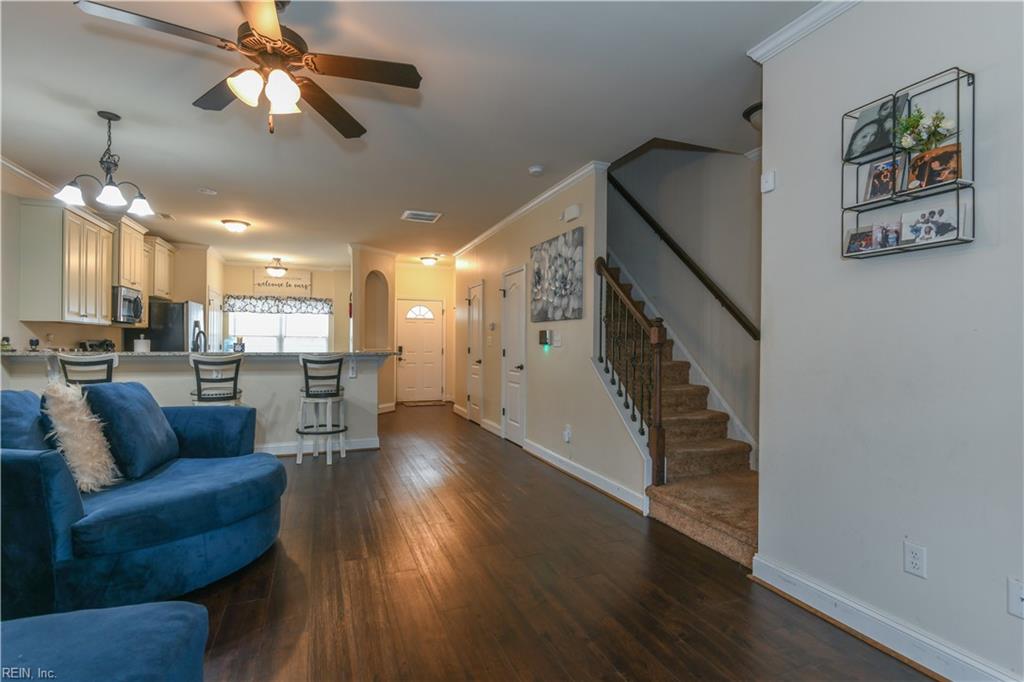 2825 Estella Way Property Photo 11