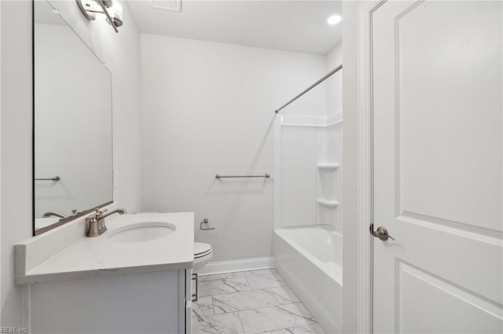 2182 Edwin Dr Property Photo 23