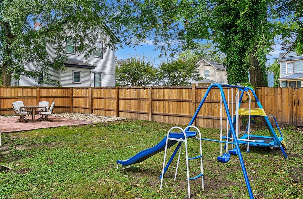 138 Linden Ave Property Photo 42
