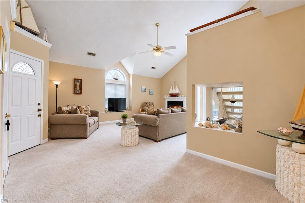 3245 Barberry Ln Property Photo 16