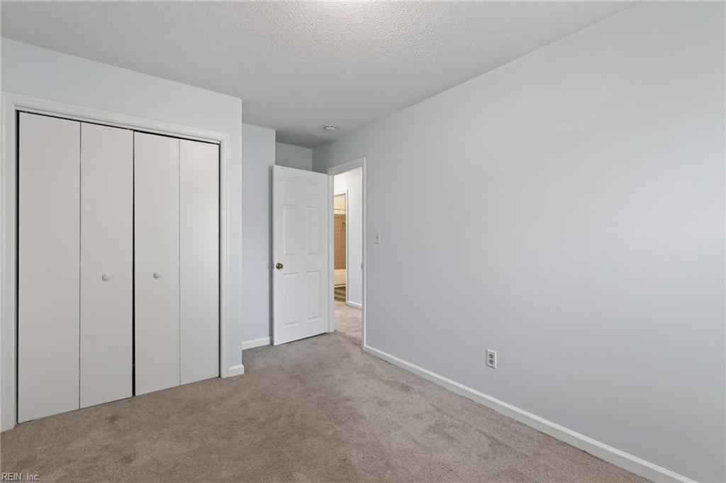5504 Landings Crst Property Photo 19