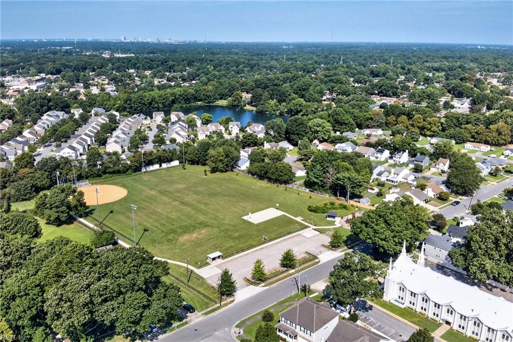 5504 Landings Crst Property Photo 41