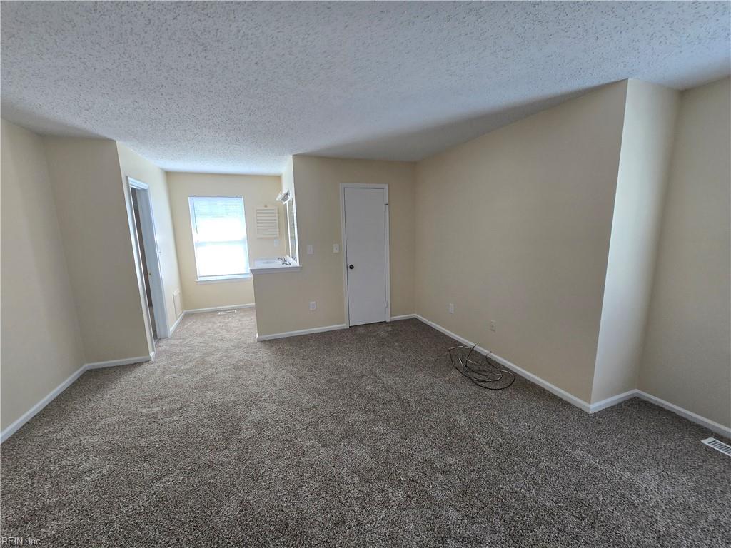 4638 Genoa Cir Property Photo 10