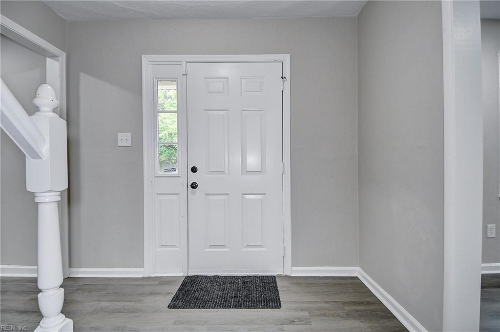 700 Hemlock Cres Property Photo 7