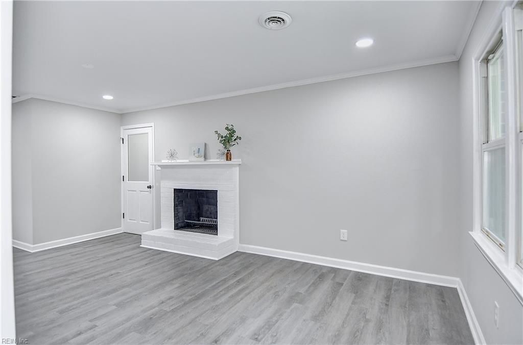 700 Hemlock Cres Property Photo 14