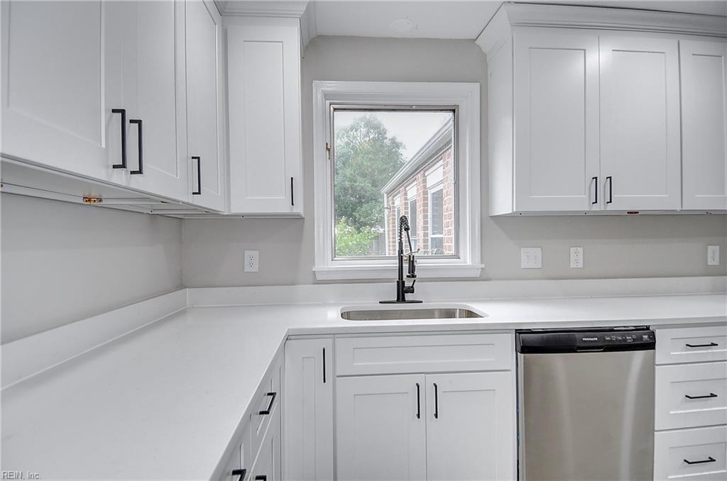 700 Hemlock Cres Property Photo 27