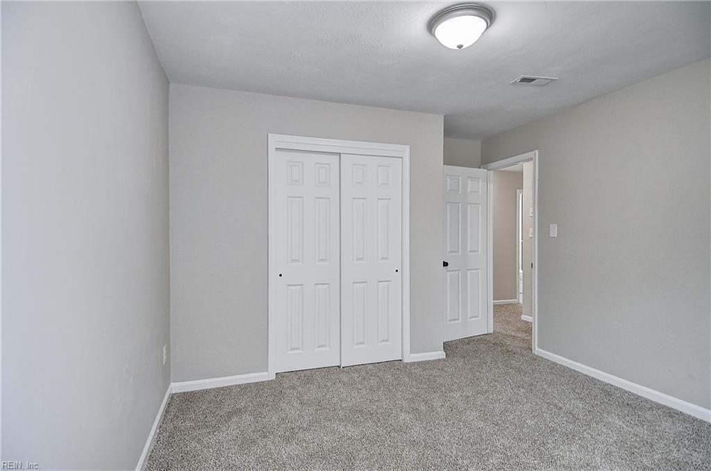 700 Hemlock Cres Property Photo 37