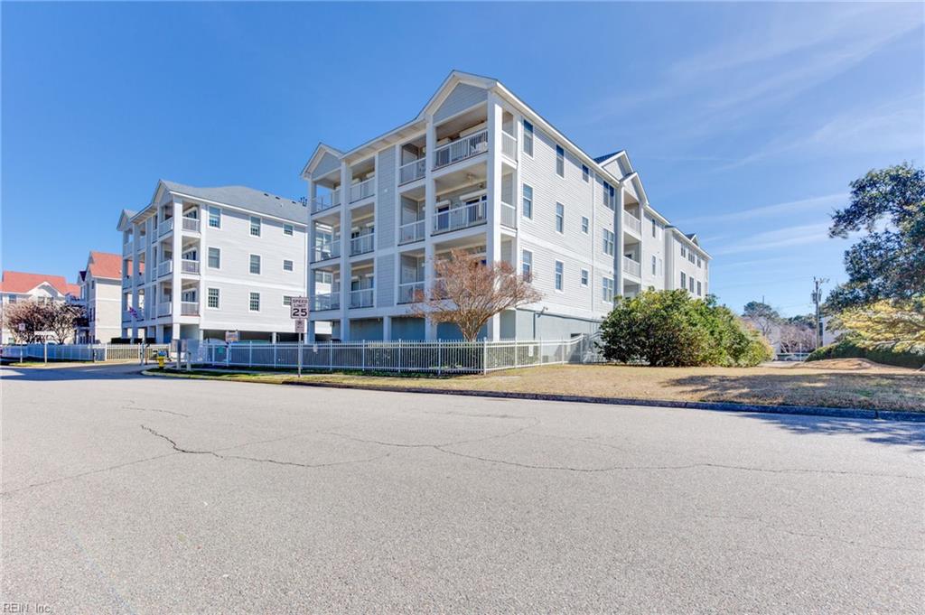2300 Page Harbor Lndg Property Photo 2