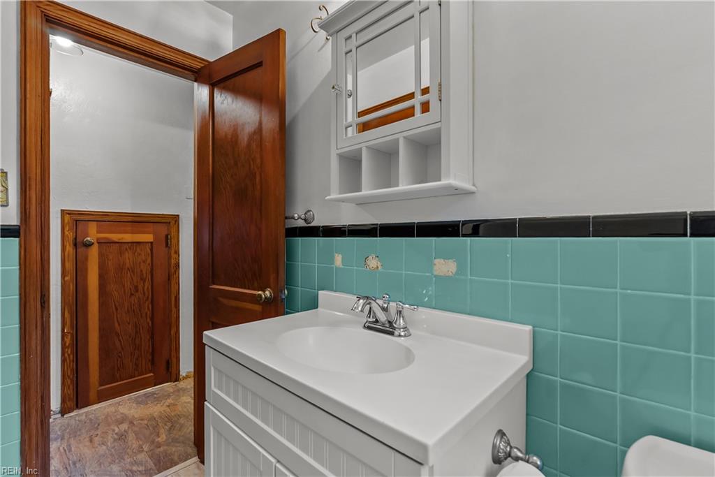 2704 George Dr Dr Property Photo 16