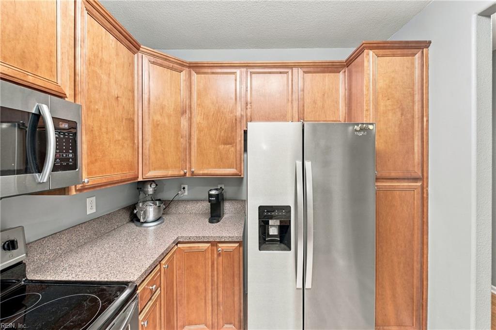 2433 Tranquility Ln Property Photo 16