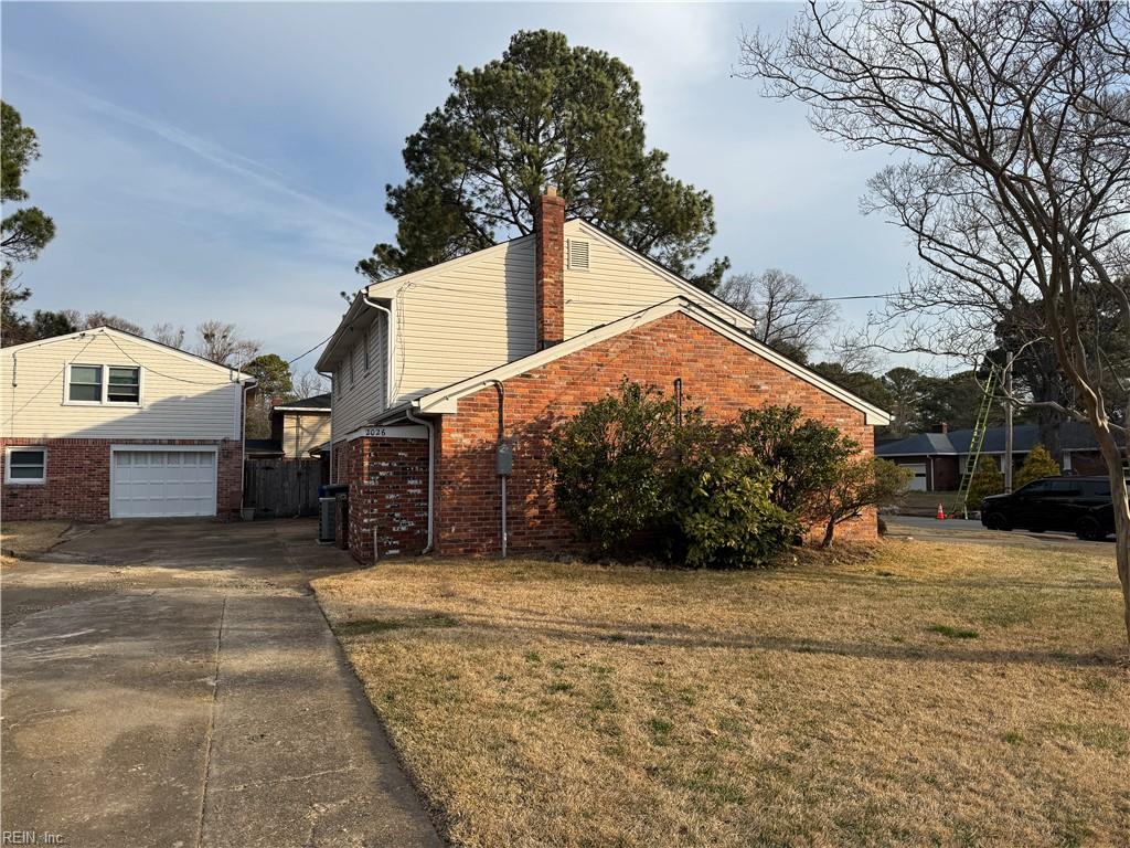 2026 Meadow Lake Ct Property Photo 3