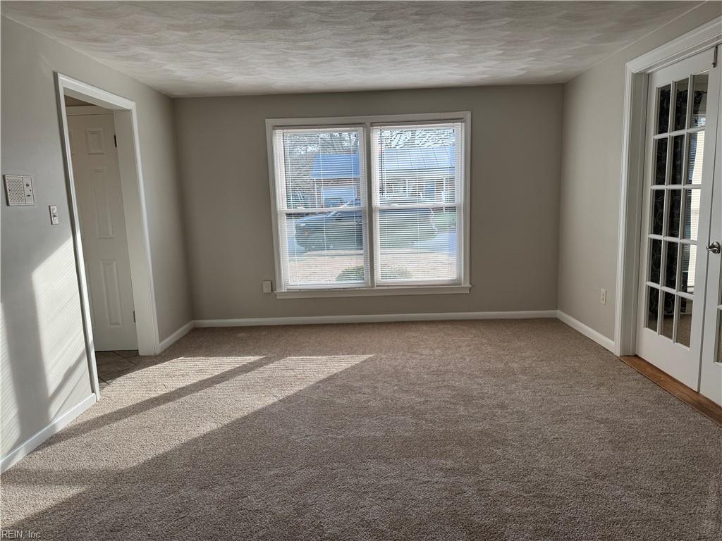 2026 Meadow Lake Ct Property Photo 12