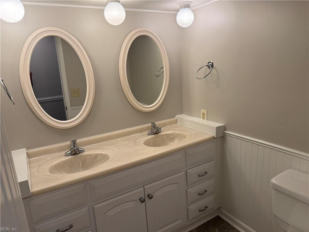 2026 Meadow Lake Ct Property Photo 18