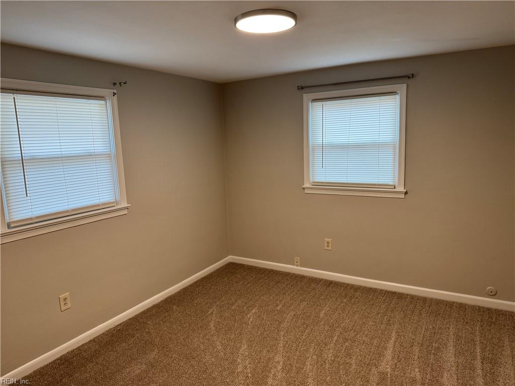 2026 Meadow Lake Ct Property Photo 26