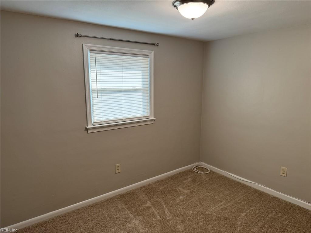 2026 Meadow Lake Ct Property Photo 30
