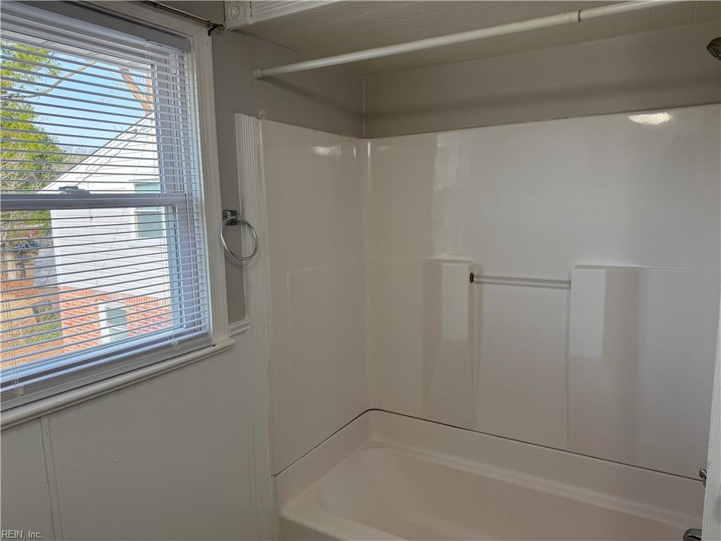 2026 Meadow Lake Ct Property Photo 33