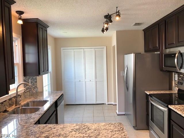 916 Chimo Ct Property Photo 7
