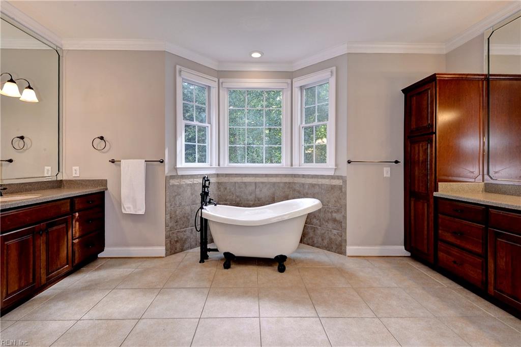 102 Ascot Property Photo 24