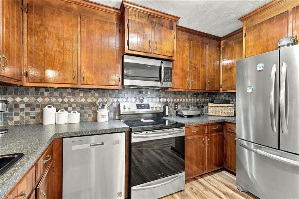 407 Driftwood Dr Property Photo 18