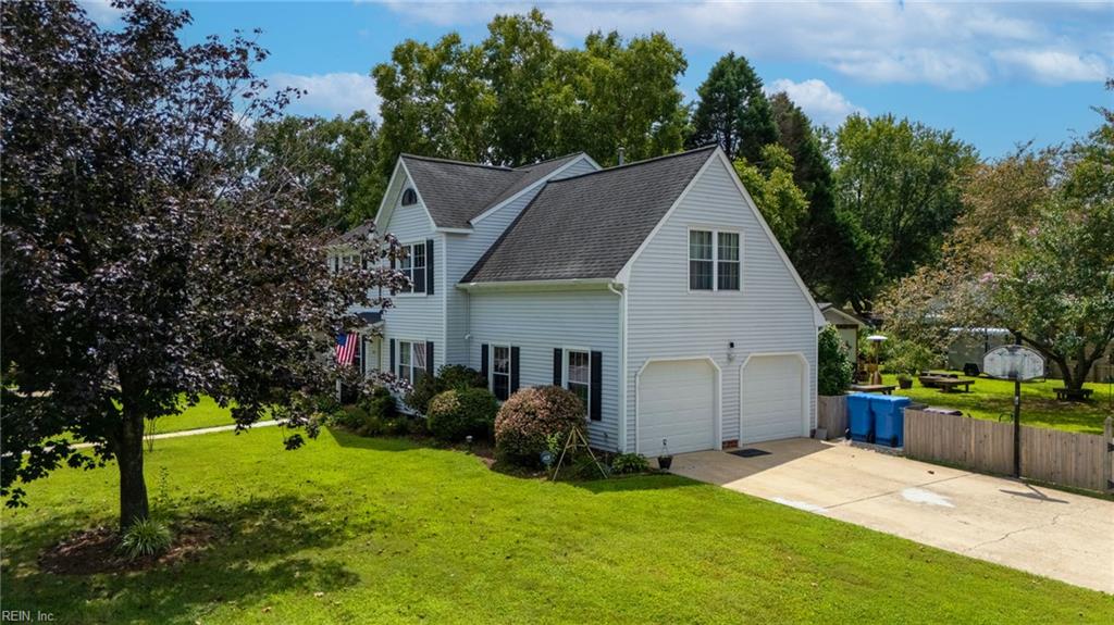 841 Woodstream Way Property Photo 3