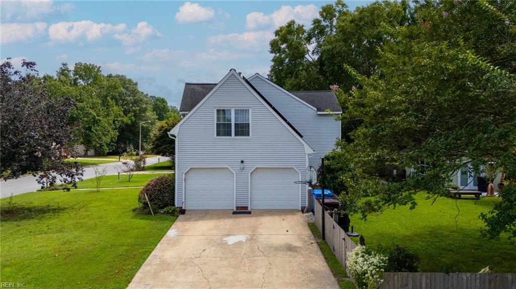 841 Woodstream Way Property Photo 4