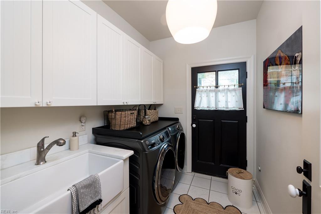 209 60th St Property Photo 16