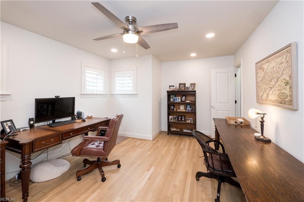 209 60th St Property Photo 33