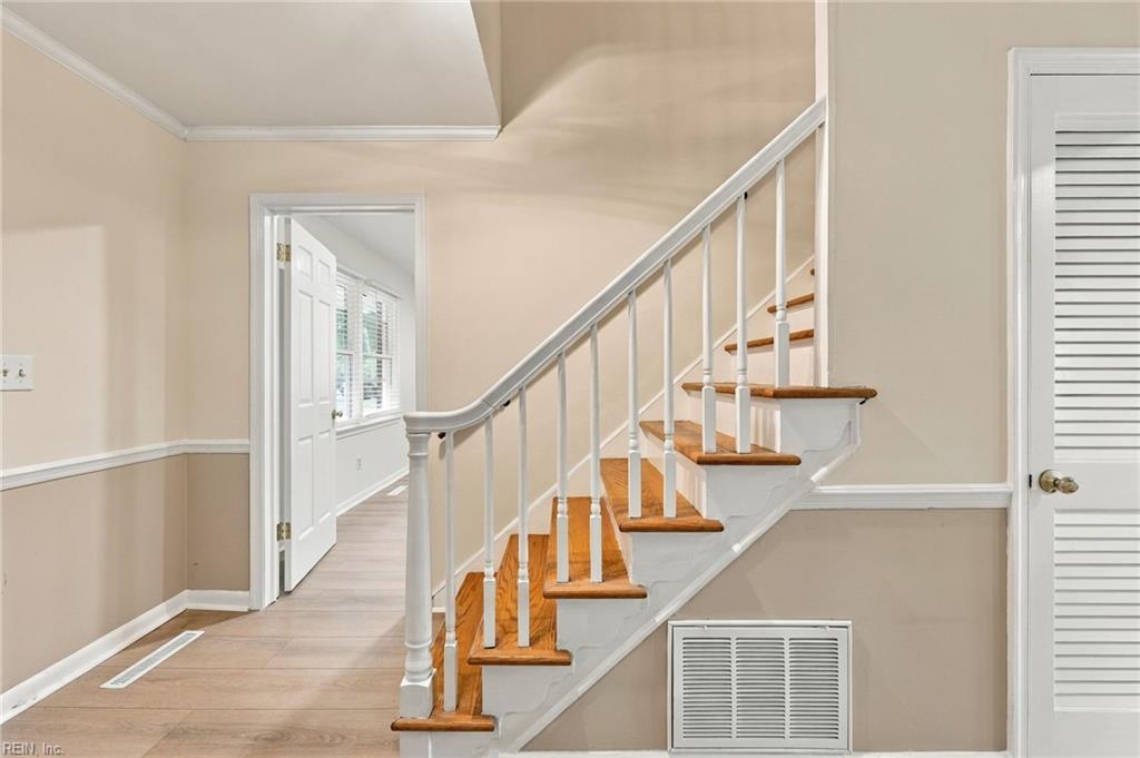620 Royal Palm Dr Property Photo 3