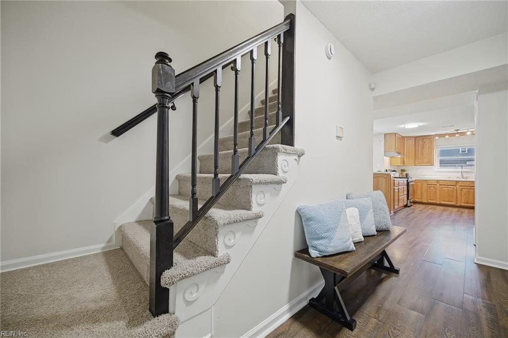 5701 Keene Mill Run Ct Property Photo 3