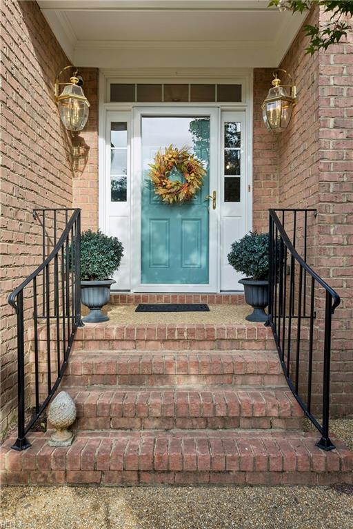 100 Spring Br Property Photo 2