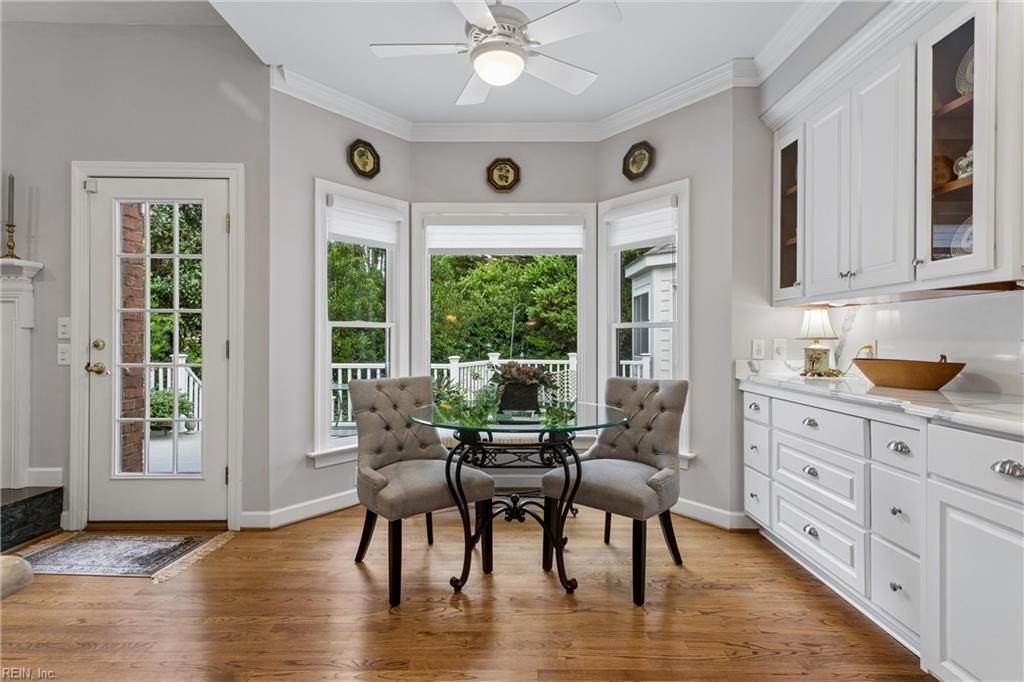 100 Spring Br Property Photo 12