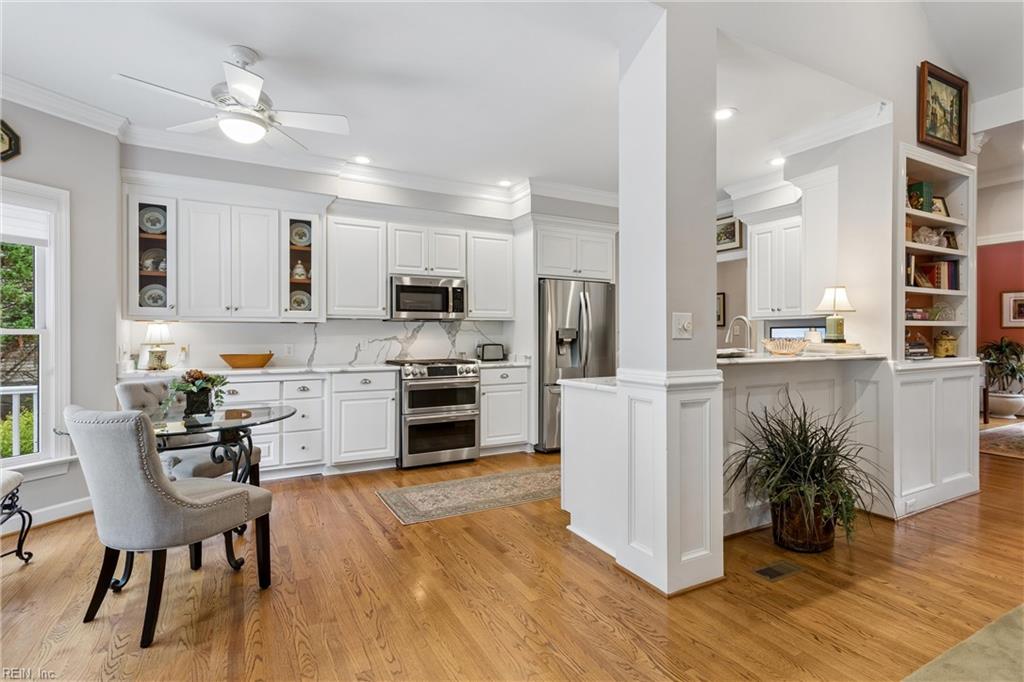 100 Spring Br Property Photo 13