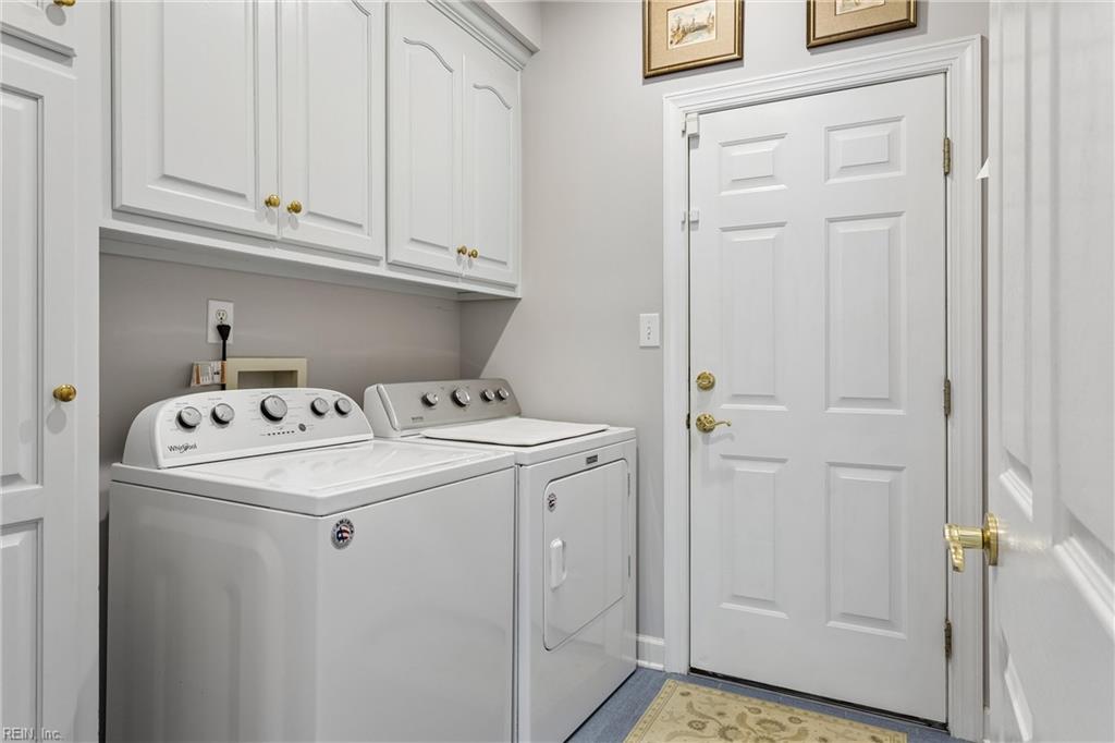 100 Spring Br Property Photo 18