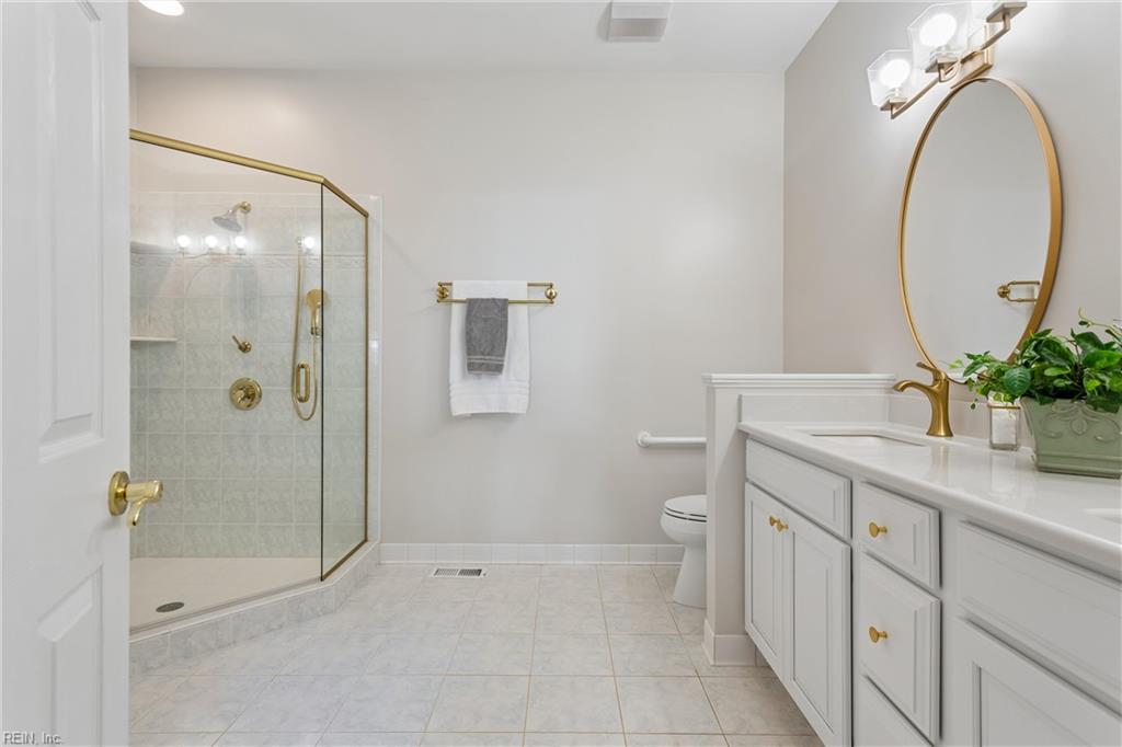 100 Spring Br Property Photo 23