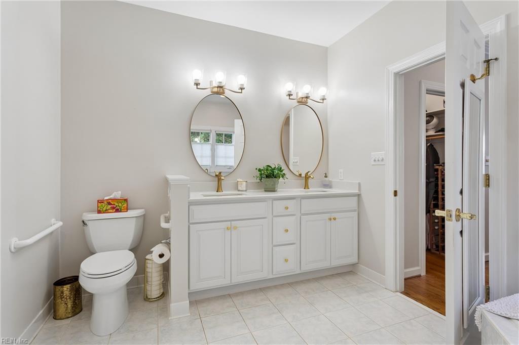 100 Spring Br Property Photo 24