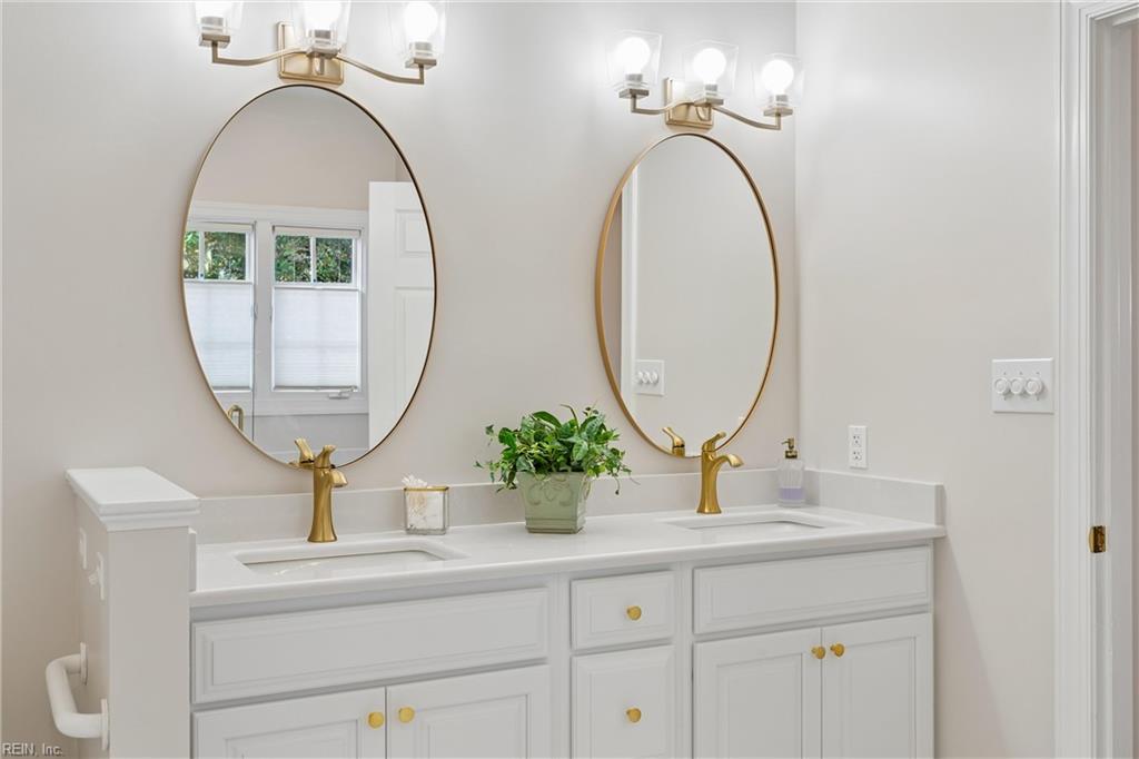 100 Spring Br Property Photo 25