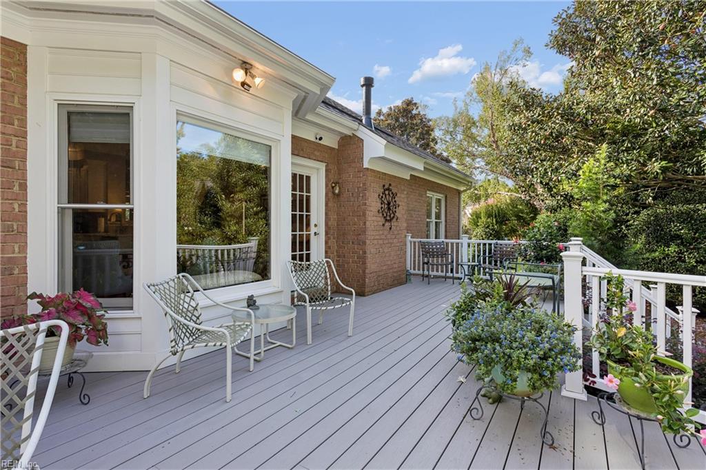 100 Spring Br Property Photo 36