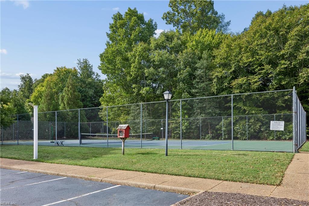 100 Spring Br Property Photo 43