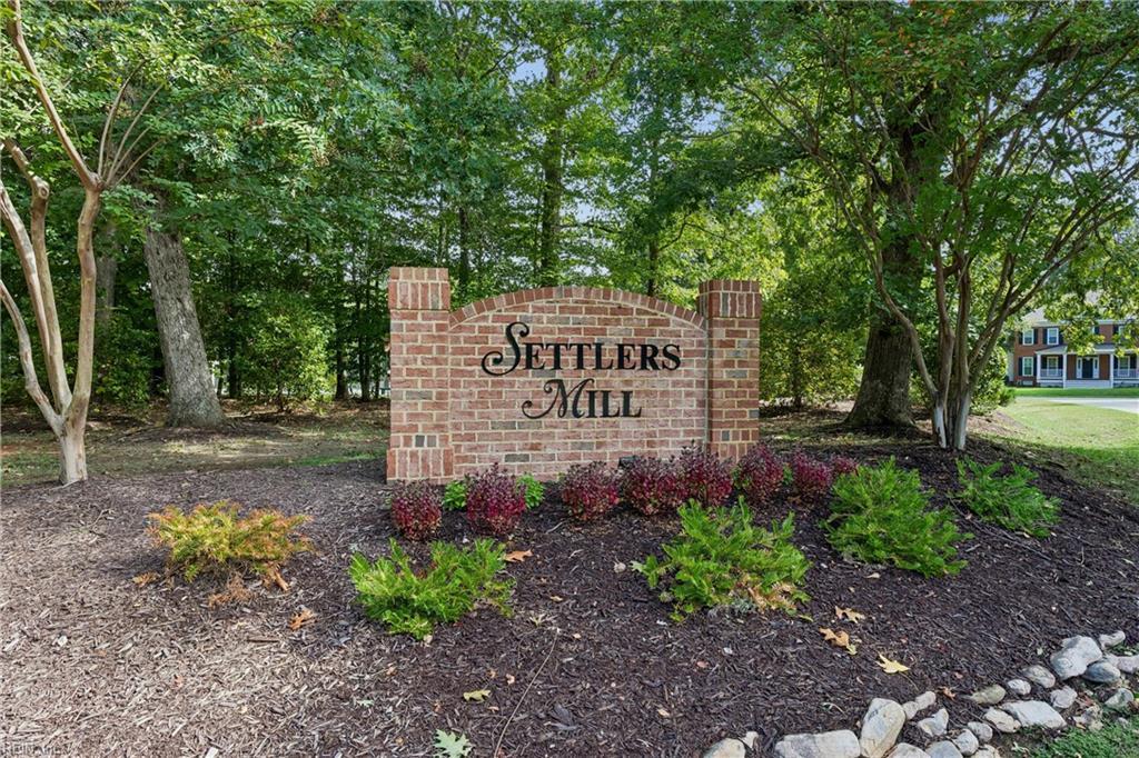 100 Spring Br Property Photo 48
