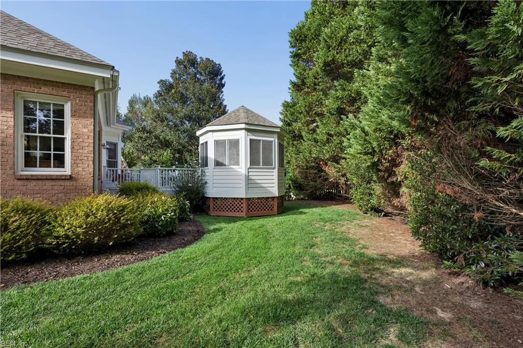 100 Spring Br Property Photo 49