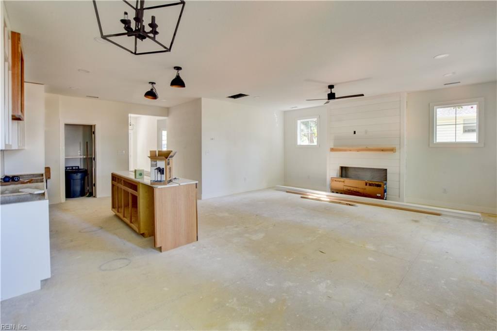 1912 Montclair Ave Property Photo 9