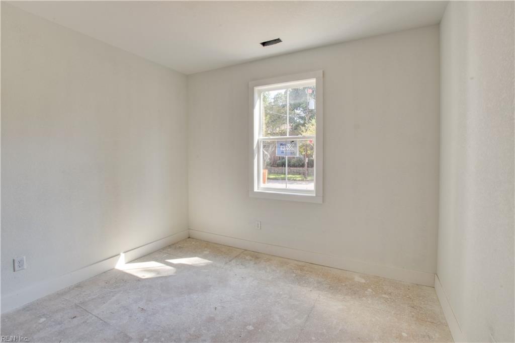 1912 Montclair Ave Property Photo 12